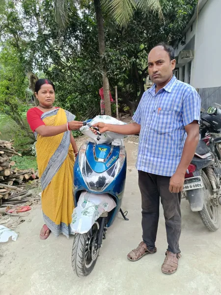 Happy Prakriti EV customer 10